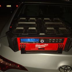 Milwaukee Ultimate Job site Soundsystem