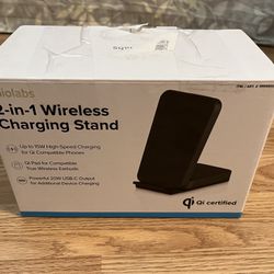 BRAND NEW 2 IN 1 WIRELESS CHARGING STATION.  15W HIGH SPEED CHARGING.  CHARGER INCLUDED 🔌.  MSRP $47.95!!  NOW $15 📱📱