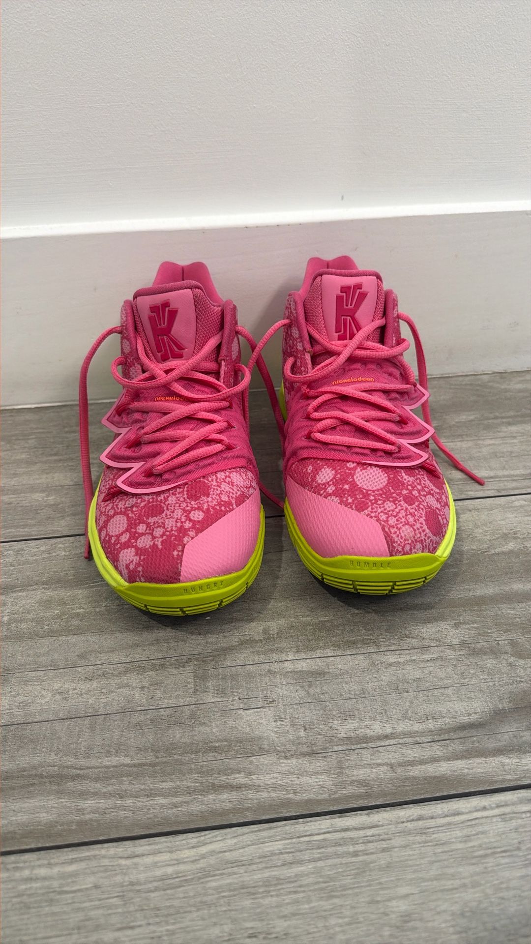 Nike Limited Edition Kyrie 5 x Spongebob Squarepants Patrick Star Size 6Y