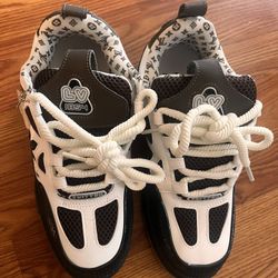 Lv Skates 