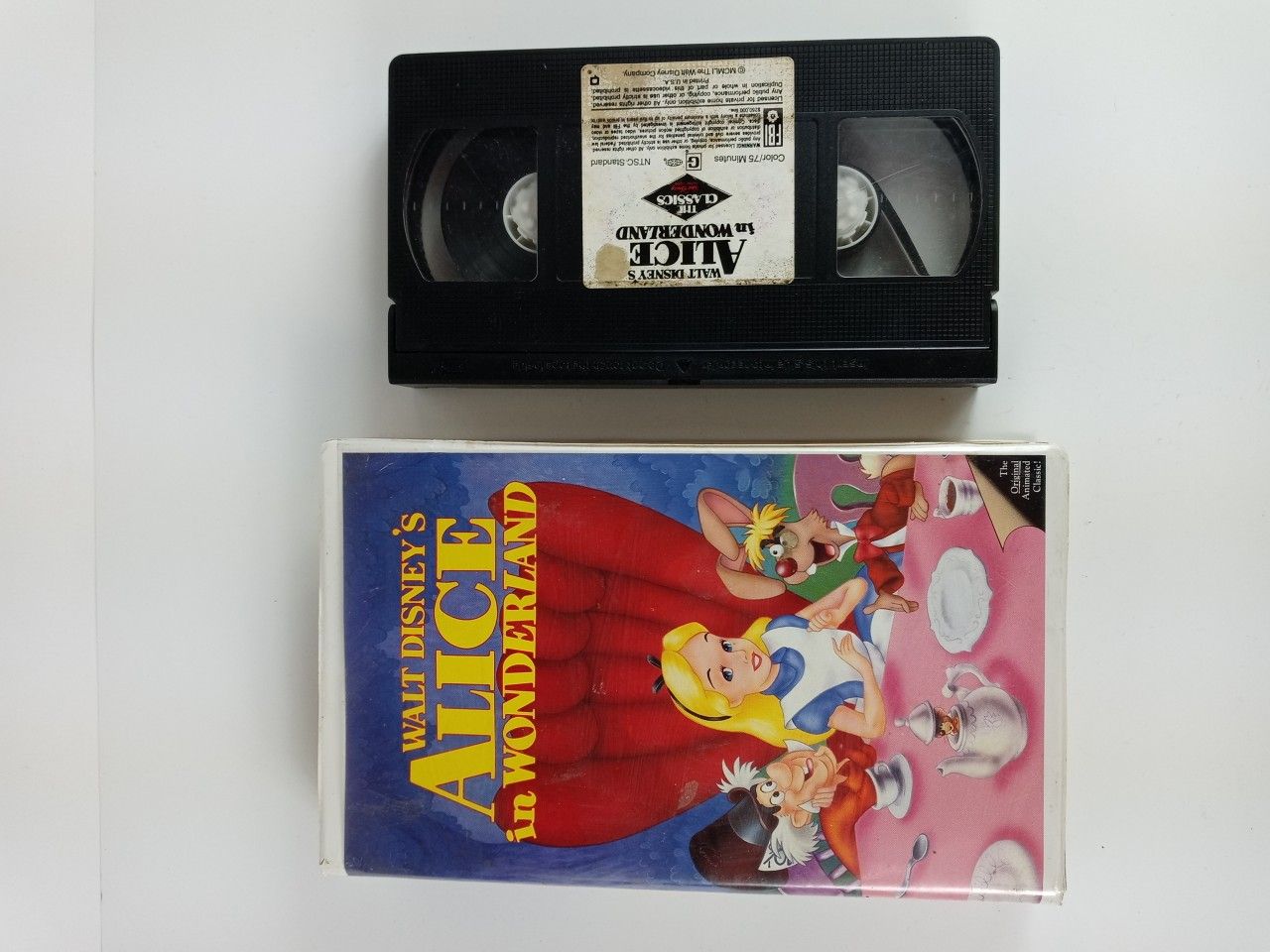 Vintage - Alice In Wonderland (VHS) Walt Disney's Black Diamond Classic