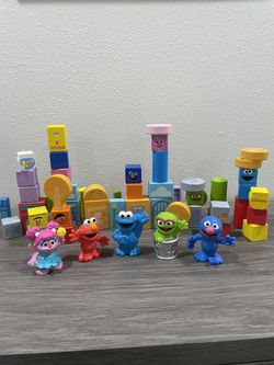 Sesame Street Bright Start Block Set And Sesame Street Figures