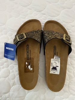 Sandals size 8
