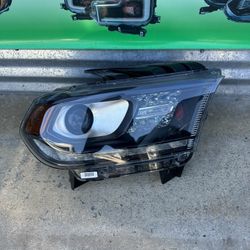 2015-2020 Durango R/T Hid Headlight Oem 