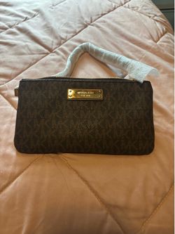 MK wristlet 🔥🔥🦋