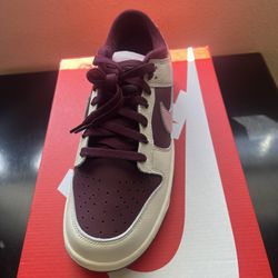 Nike Dunk Valentines 