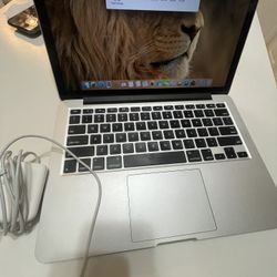 MacBook Pro 256gb 8gb RAM