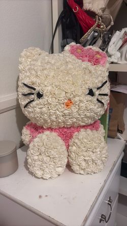 hello kitty flower arrangement