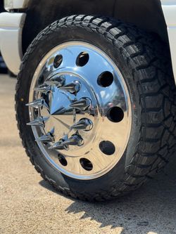 Polished Dually Wheel with Spike Lug Nut Covers