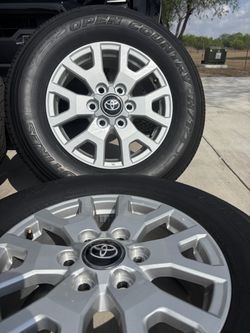 Tires and Rims - Llantas y Rines - Toyota Tacoma