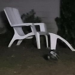 Plastic  Chair Pool / Yard with leg resting piece. 