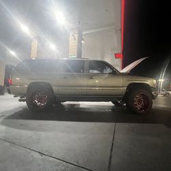 2001 Chevrolet Suburban