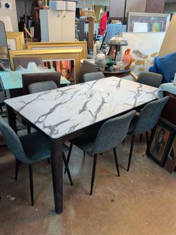 Table 6 chairs
