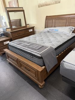 Queen Bed Room Set( Queen Bed Frame, Dresser, Mirror.  1 Night Stand On Sale