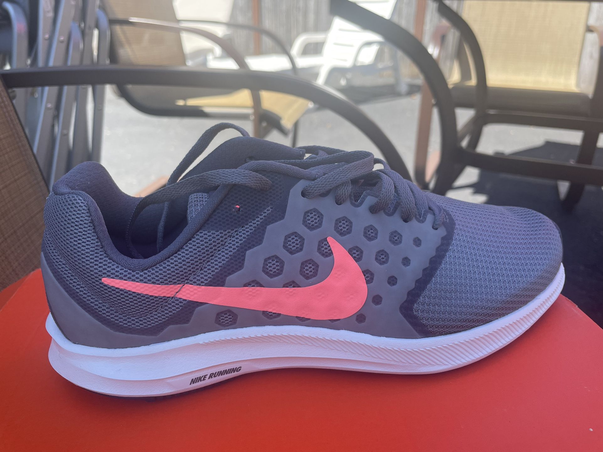 Women’s Nike Run Swift Size 9.5