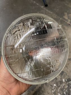 Original Harley Davisdon  Dyna Street Bob  Headlight Bulb 