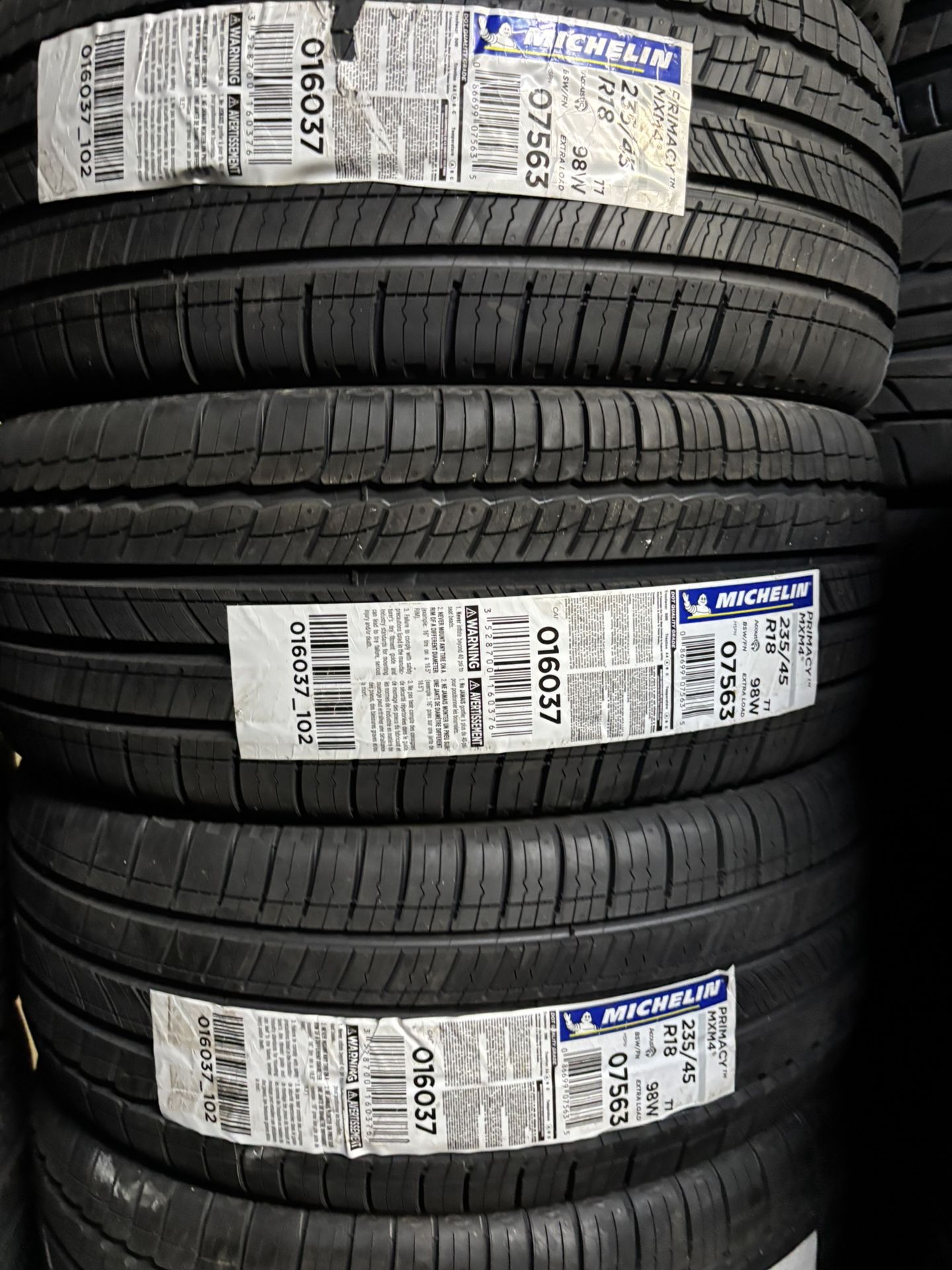 235/45/18.   TESLA MICHELIN MXM4. PRIMACY TIRES. 