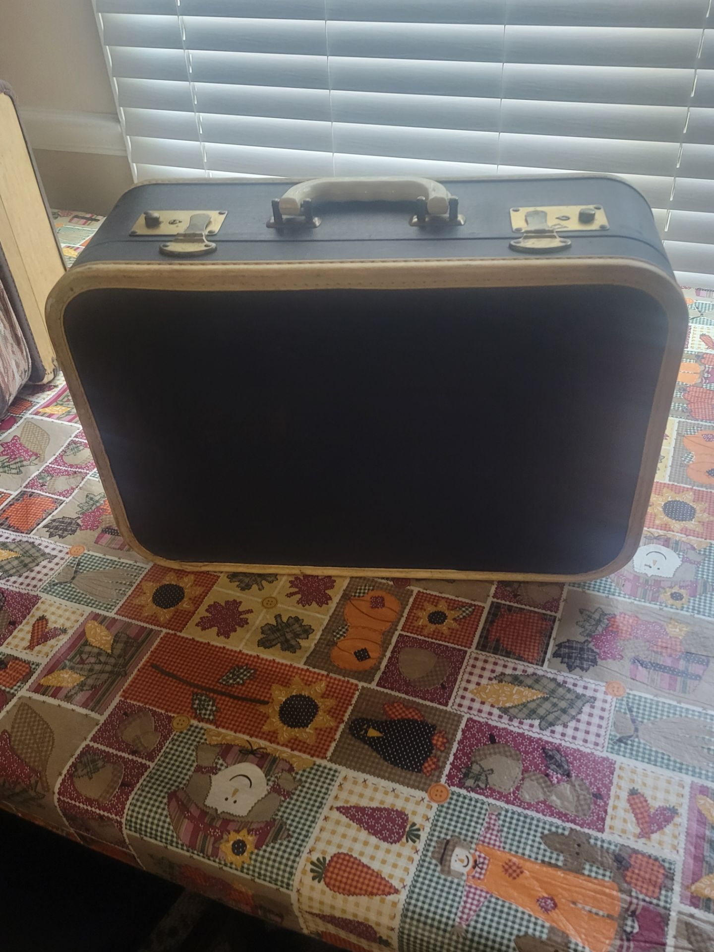 Vintage suitcase small