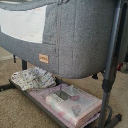 Baby Bassinet  Amke / Graco Swinging Chair 