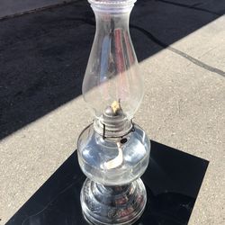Clear base oil lamp