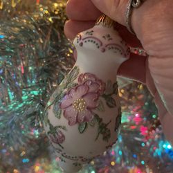 Beautiful Vintage Porcelain Painted Christmas Ornament 