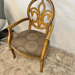 Vintage Accent Chair 