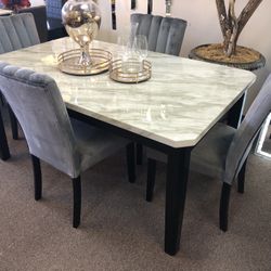 5pc Dining Room Table Set 