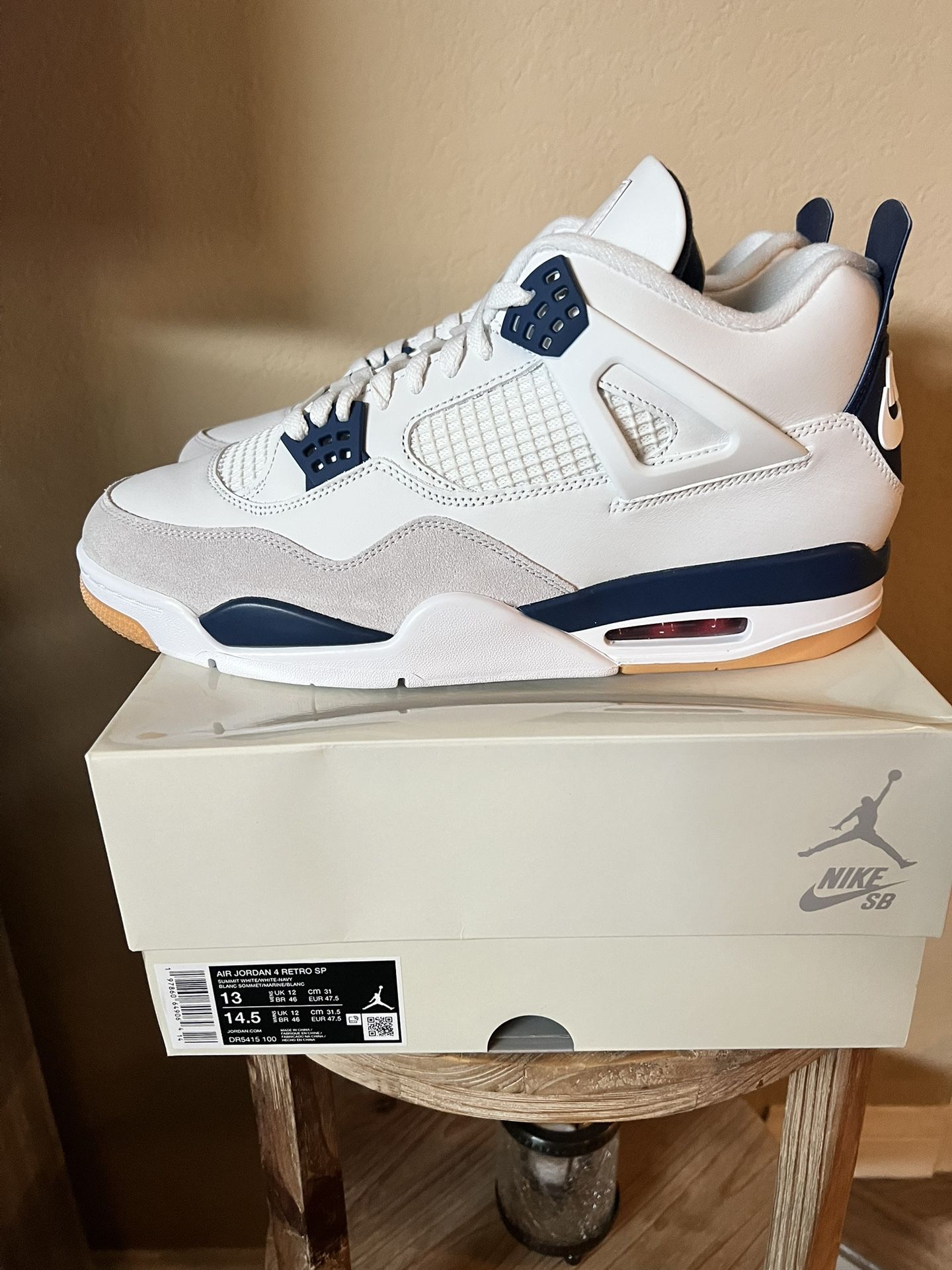 Brand New DS - Nike Air Jordan 4 SB Navy - Size 13