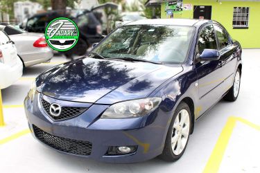 Mazda 3 Year 2009 .