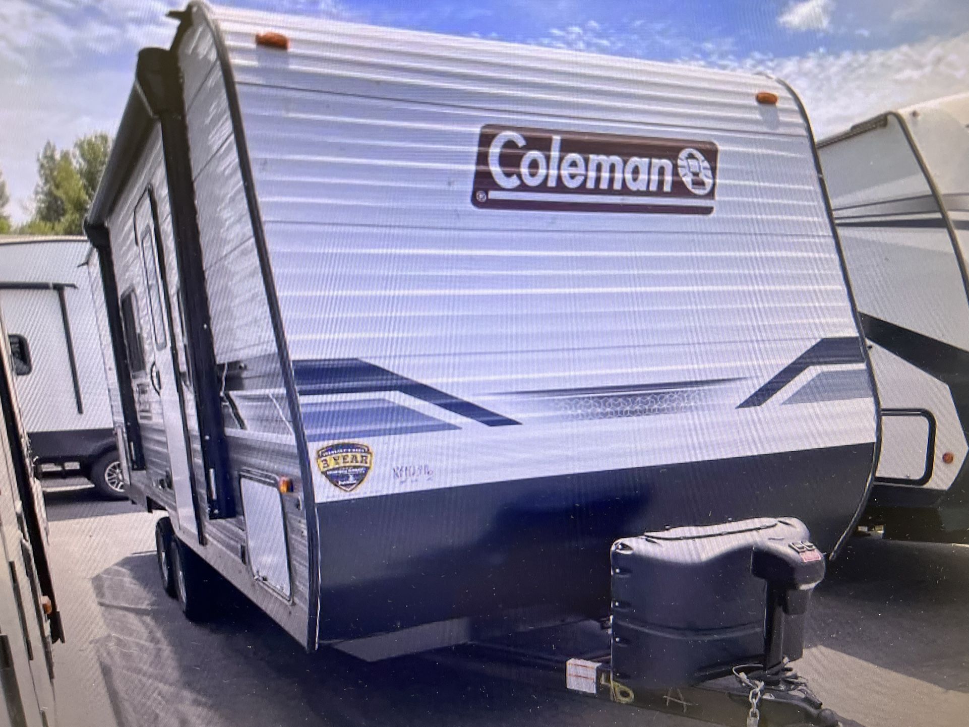 NEW 2022 COLEMAN LANTERN LT 214BHWE