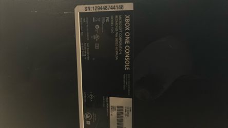 Xbox One Console plus Wires