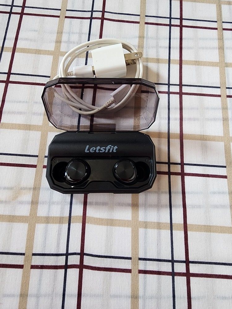 Letsfit T22 True Wireless Bluetooth Earbuds/Powerbank