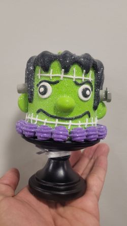 Small Holloween decoration cake Frankenstein