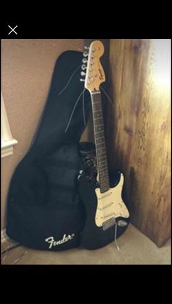 Fender Squier Affinity Start Electric Guitar With Case. guitar nut size is 42mm. Hardly used it