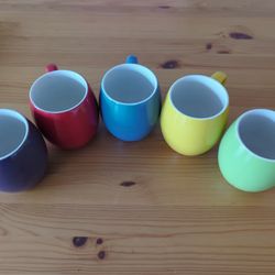 Mugs 
