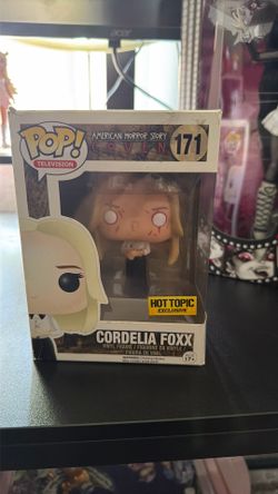 Cordelia fox figure