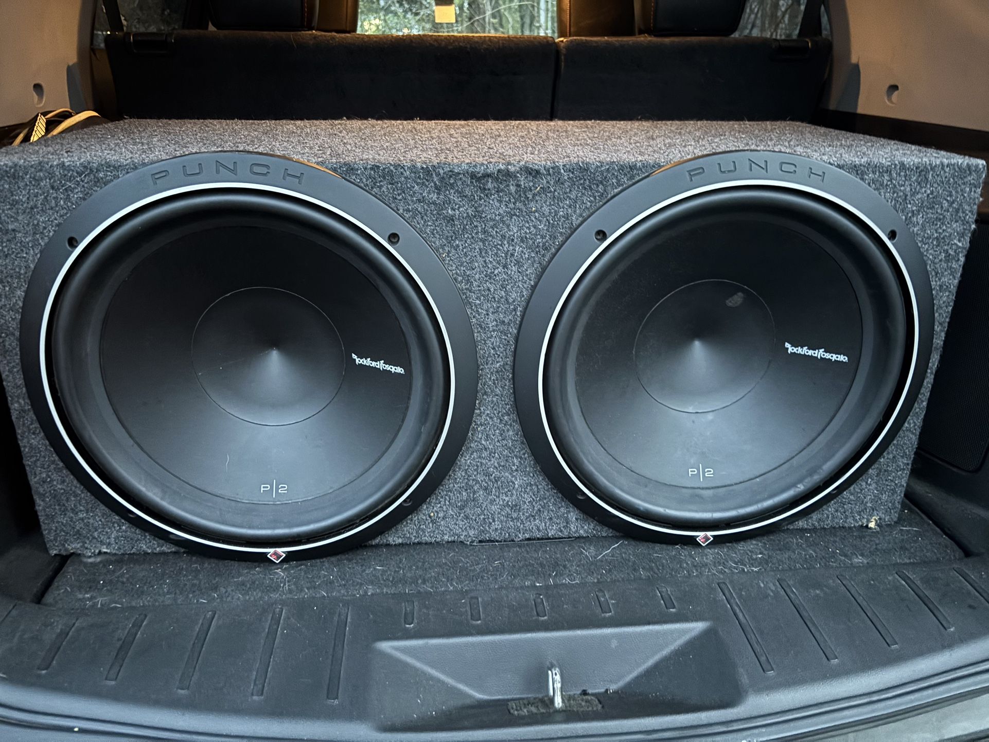 Rockford Fosgate P2 15” Subwoofers With Box/amp