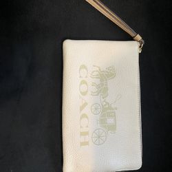 Womens Creme Leather Large Corner Zip Coach Purse | Wristlet Coach Purse | Leather Clutch Purse