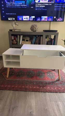 White coffee table with hinges open top