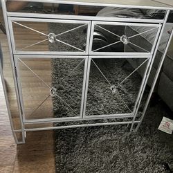 Mirrored Cabinet 