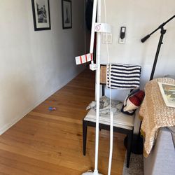 Nanit Floorstand
