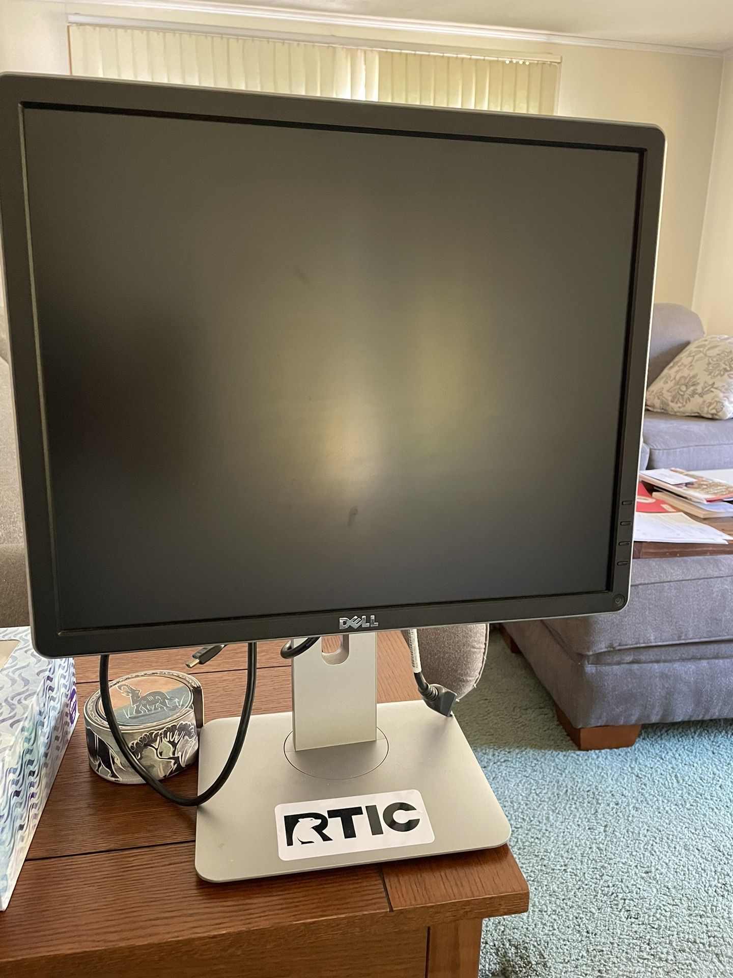19” Monitor