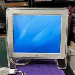 G4 Old Apple monitor 