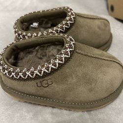 Toddler’s  Tasman Ugg Size 6 (Brand New) 
