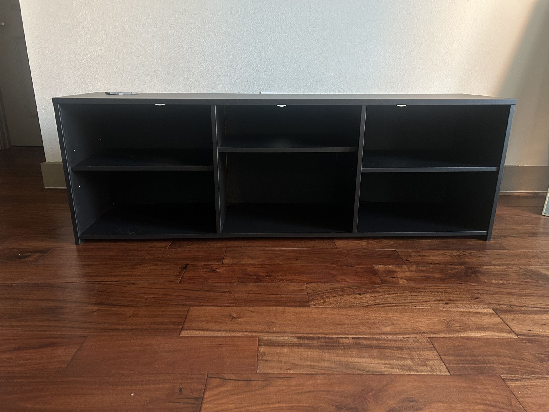 TV Stand/Cubical