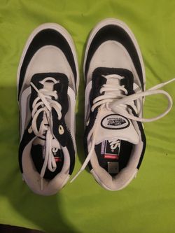 Vans size 7 womens
