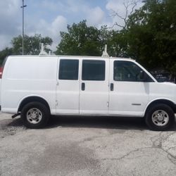 05 Chevy Van 3500