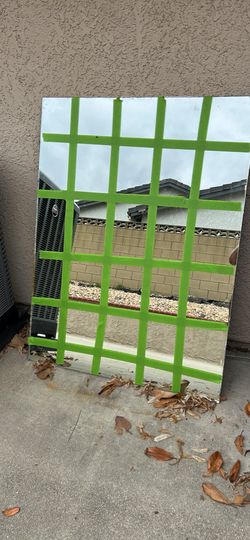 Free bathroom Mirror