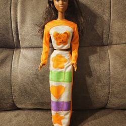 Barbie Picture Pockets Christie Doll 2000 - Orange Outfit