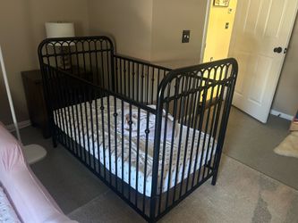 Metal crib with 3 year old mattress